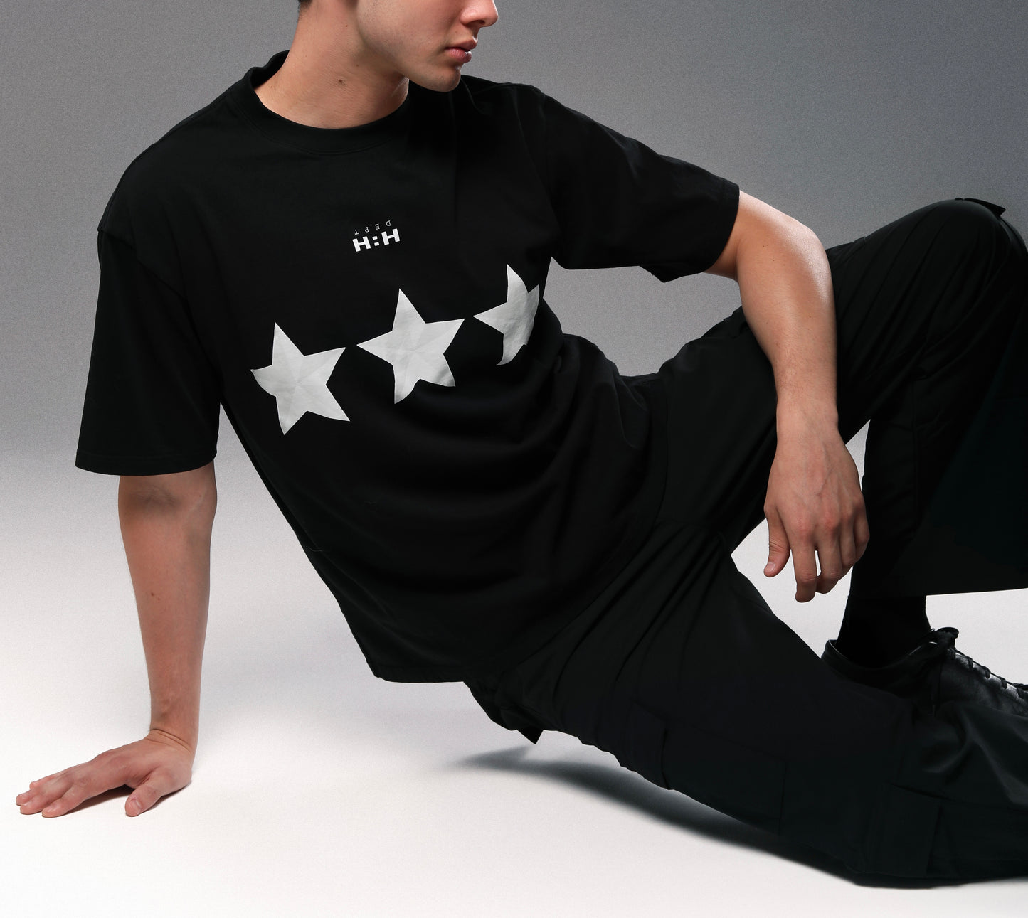 0 STARS BLACK TEE HHH